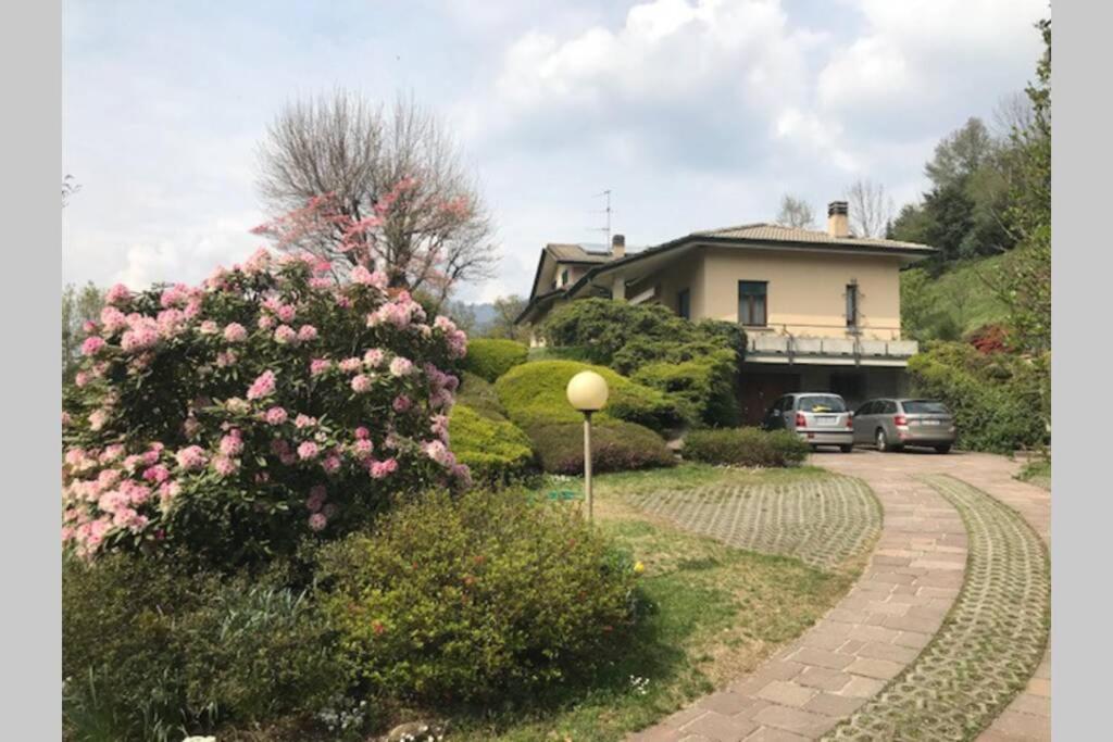 Como, Accogliente Mansarda Nel Verde Le Balze Apartment Tavernerio