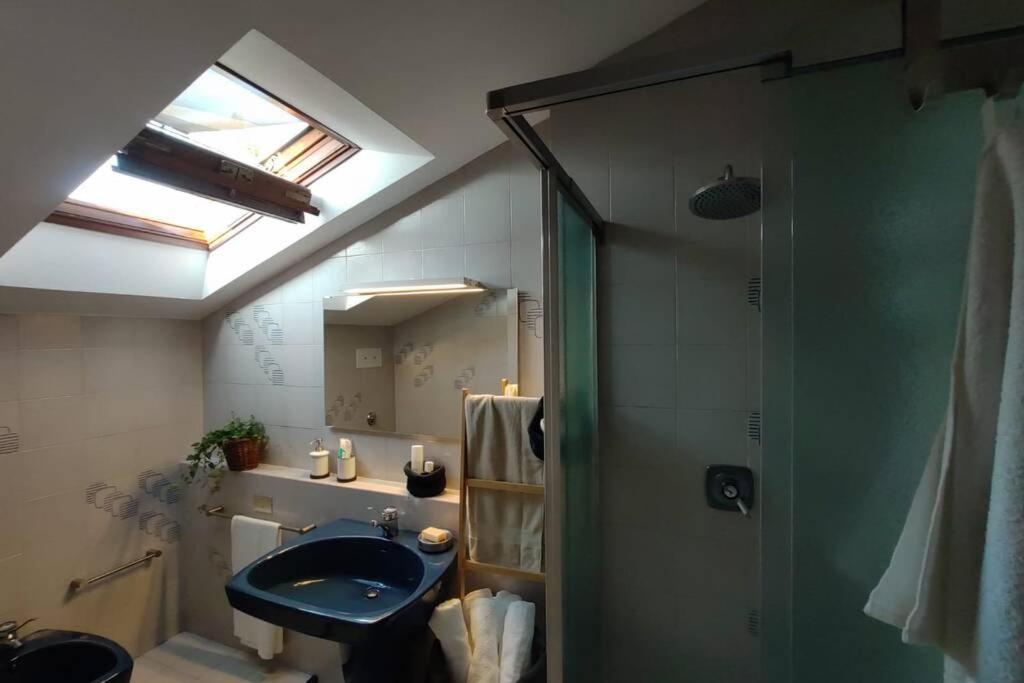 Como, Accogliente Mansarda Nel Verde Le Balze Apartment Tavernerio