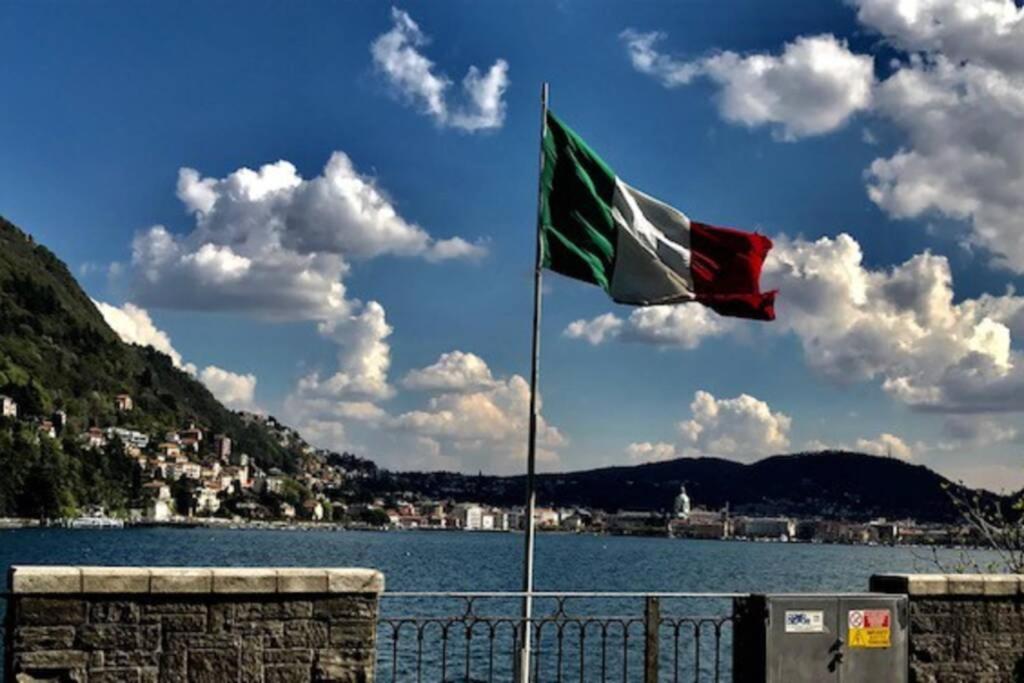 Como, Accogliente Mansarda Nel Verde Le Balze Tavernerio
