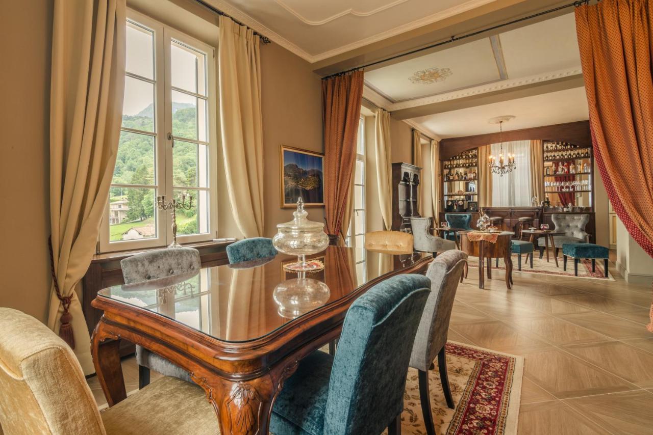 Villa The