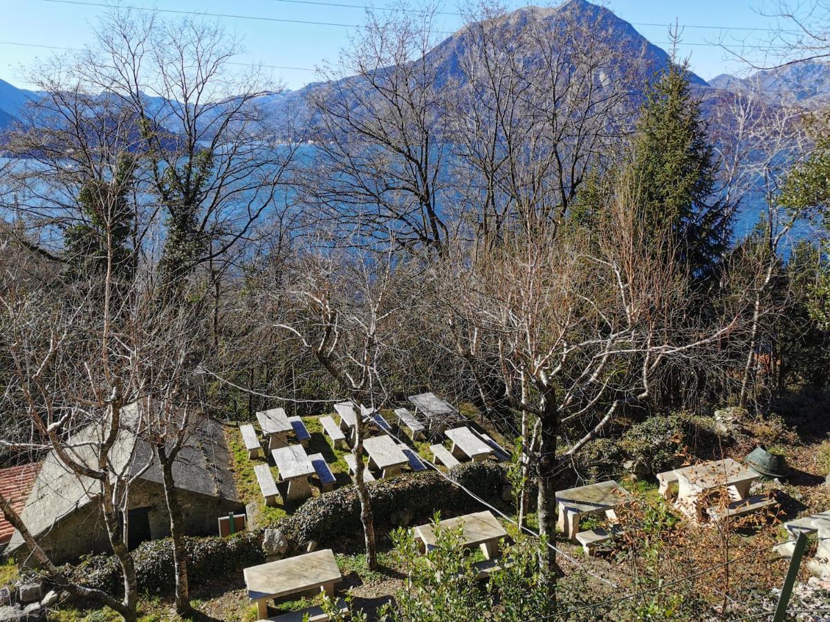 Near Monastero And Castello Di Vezio Apartment