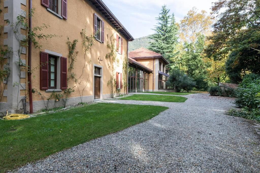 Bilocale Nel Parco Di Erba