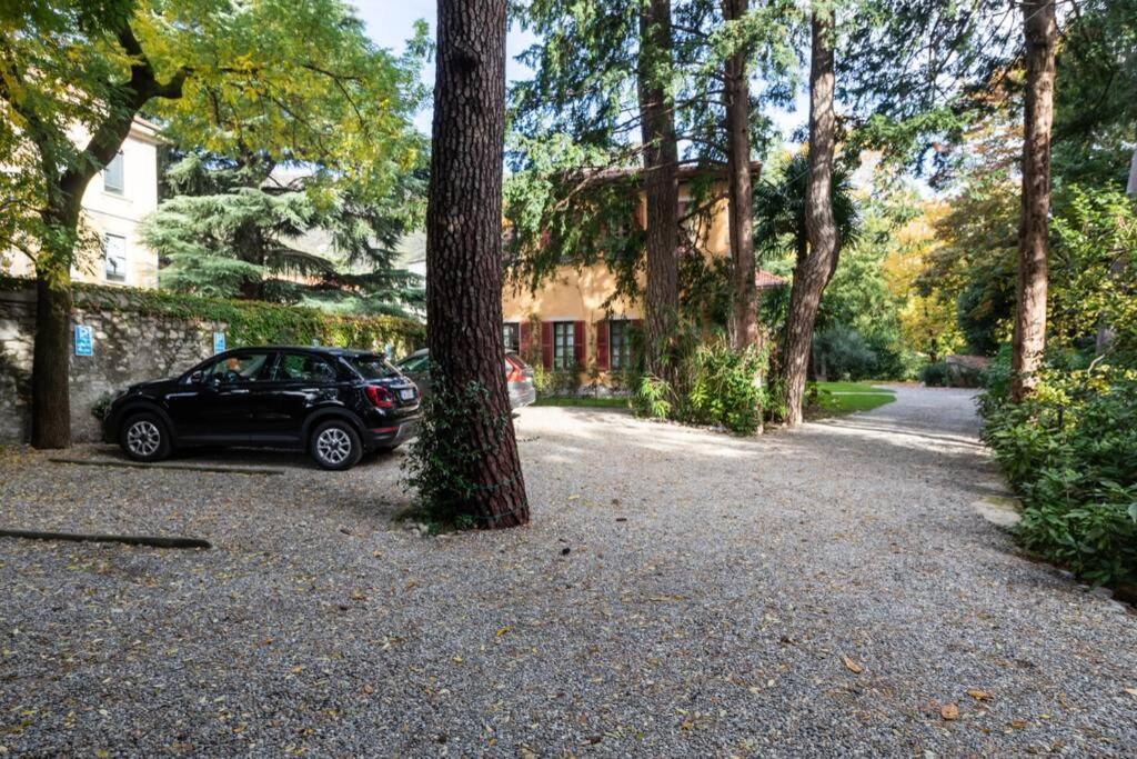 Bilocale Nel Parco Di Erba *
