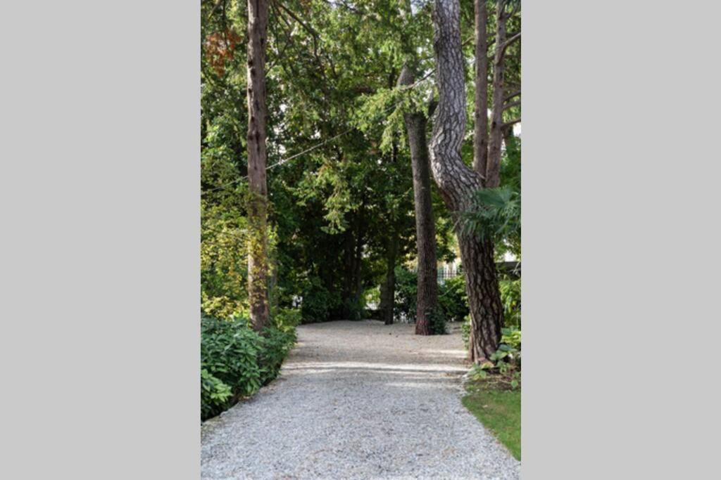 Appartamento Bilocale Nel Parco Di Erba *