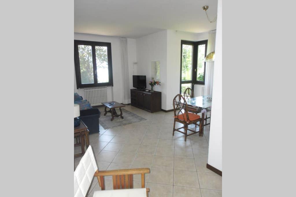 Apartment Favoloso Fronte Lago,