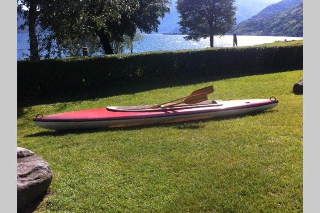 Favoloso Fronte Lago, *