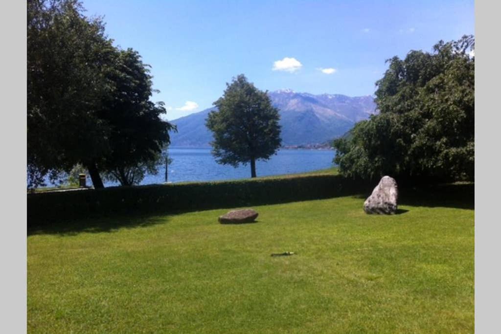Favoloso Fronte Lago, *