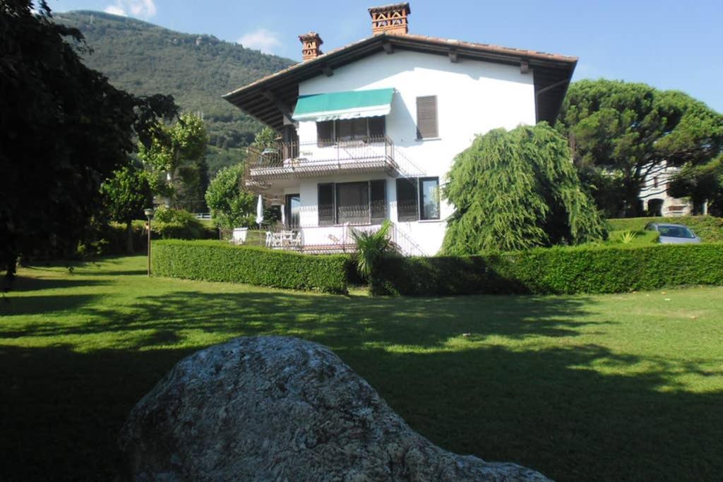 Favoloso Fronte Lago, Apartment Gera Lario