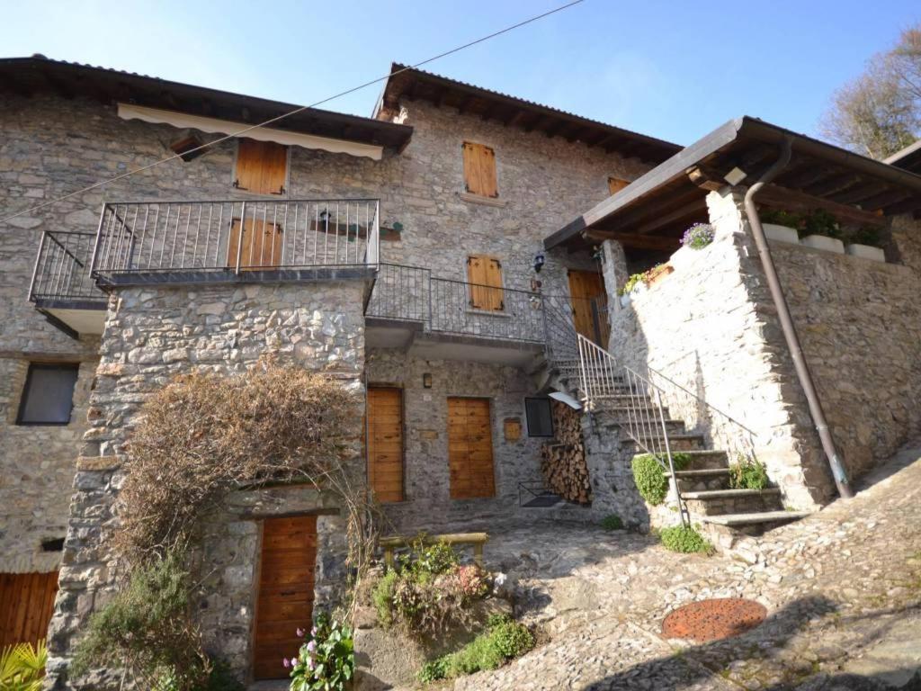 Rustico Di *