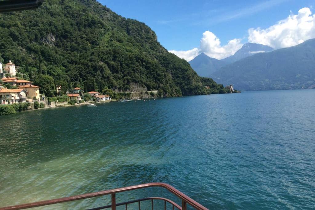 Damia, Independent With Direct Lake Access Villa *