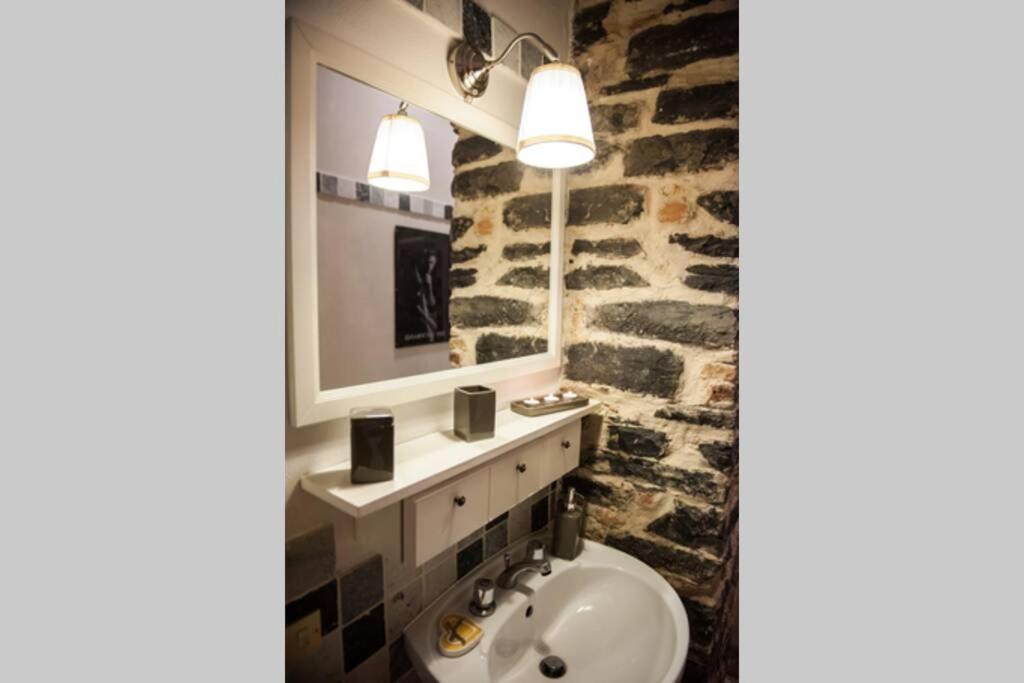 La Casa Di Pietra -by House Of Travelers- Côme