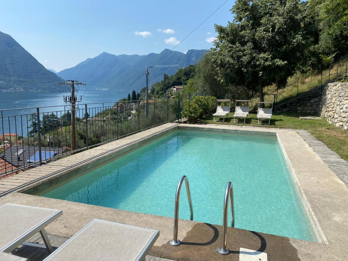 No 4-sleeps 10 By Italian Apartment *