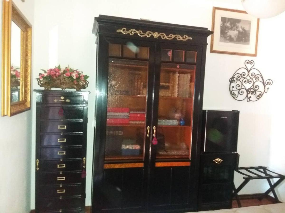 Con Bagno E Portico Vista