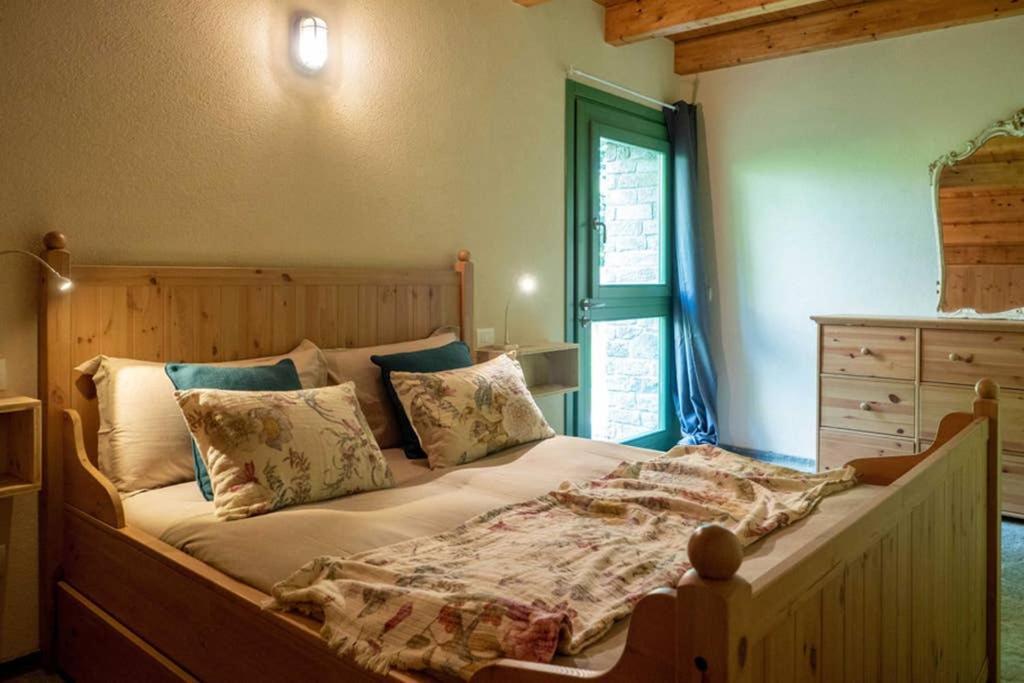 Of Bellagio's Woods Holiday home *