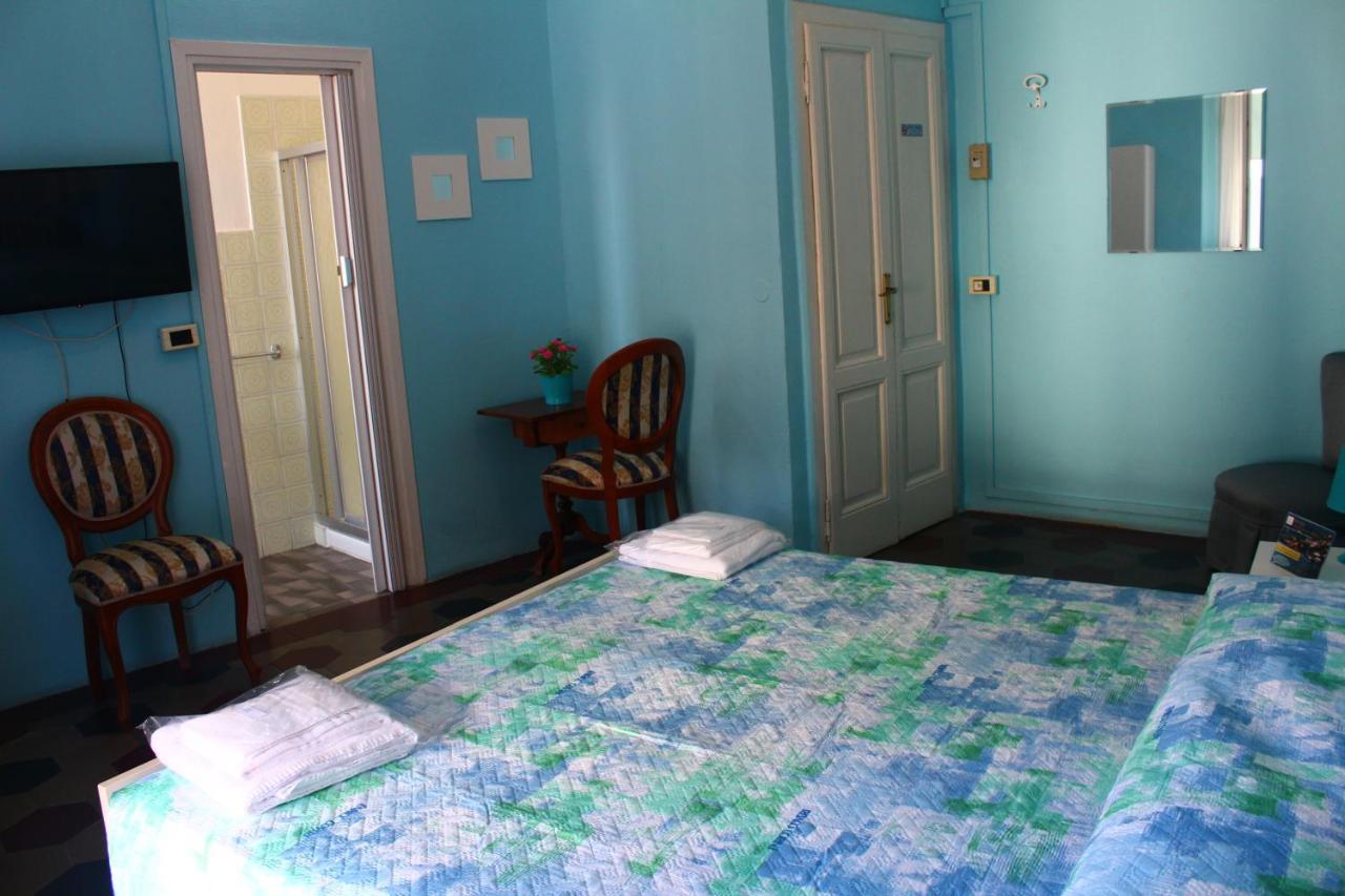 Hotel Del *