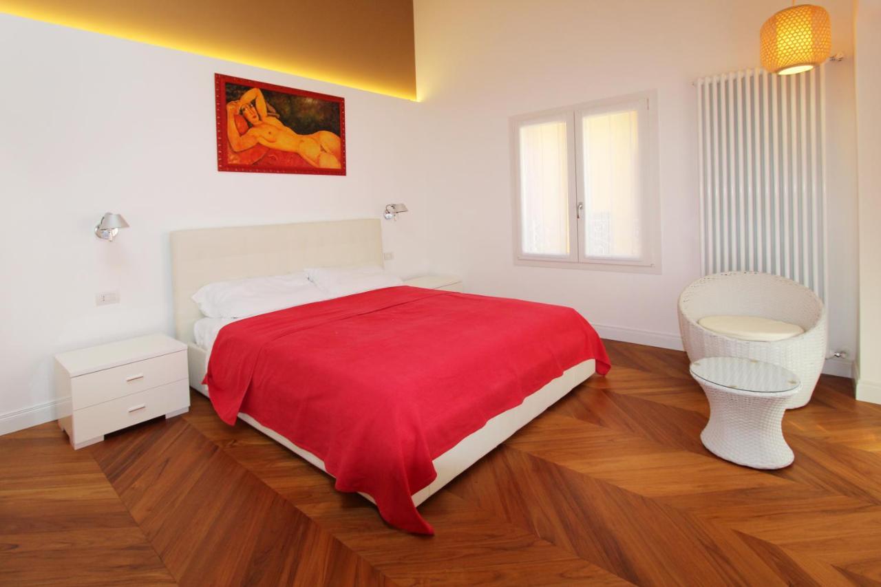 Casa Leonica * Torno