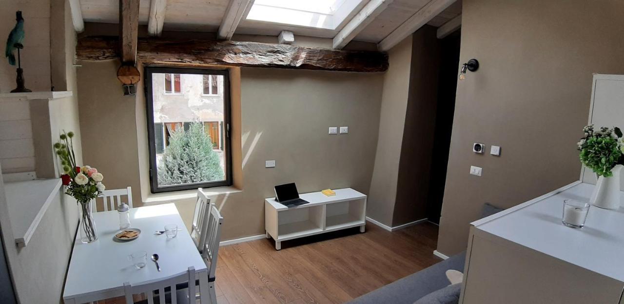Domashome Apartment *