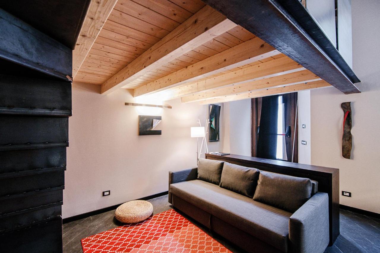 Palazzo Del Pero -by House Of Travelers- * Côme