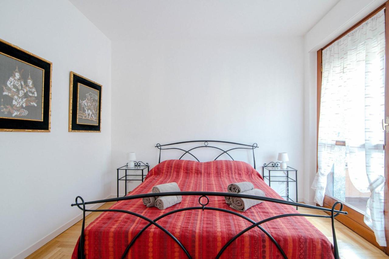 Apartment Dodo Red - The House Of Travelers
