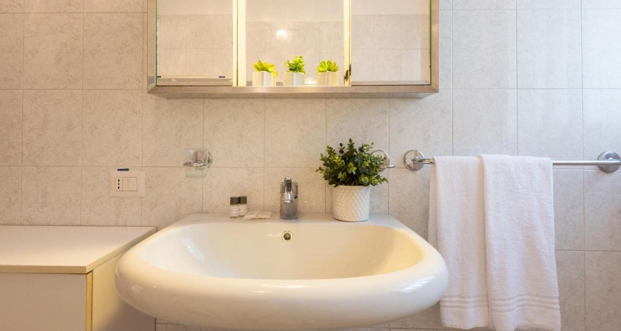 Altido Flat With Stunning View Of Como, In