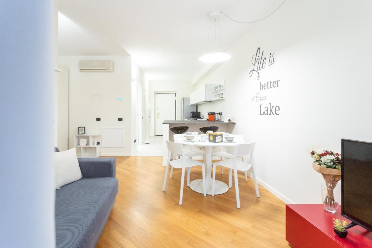 White Flat In Center By Rent