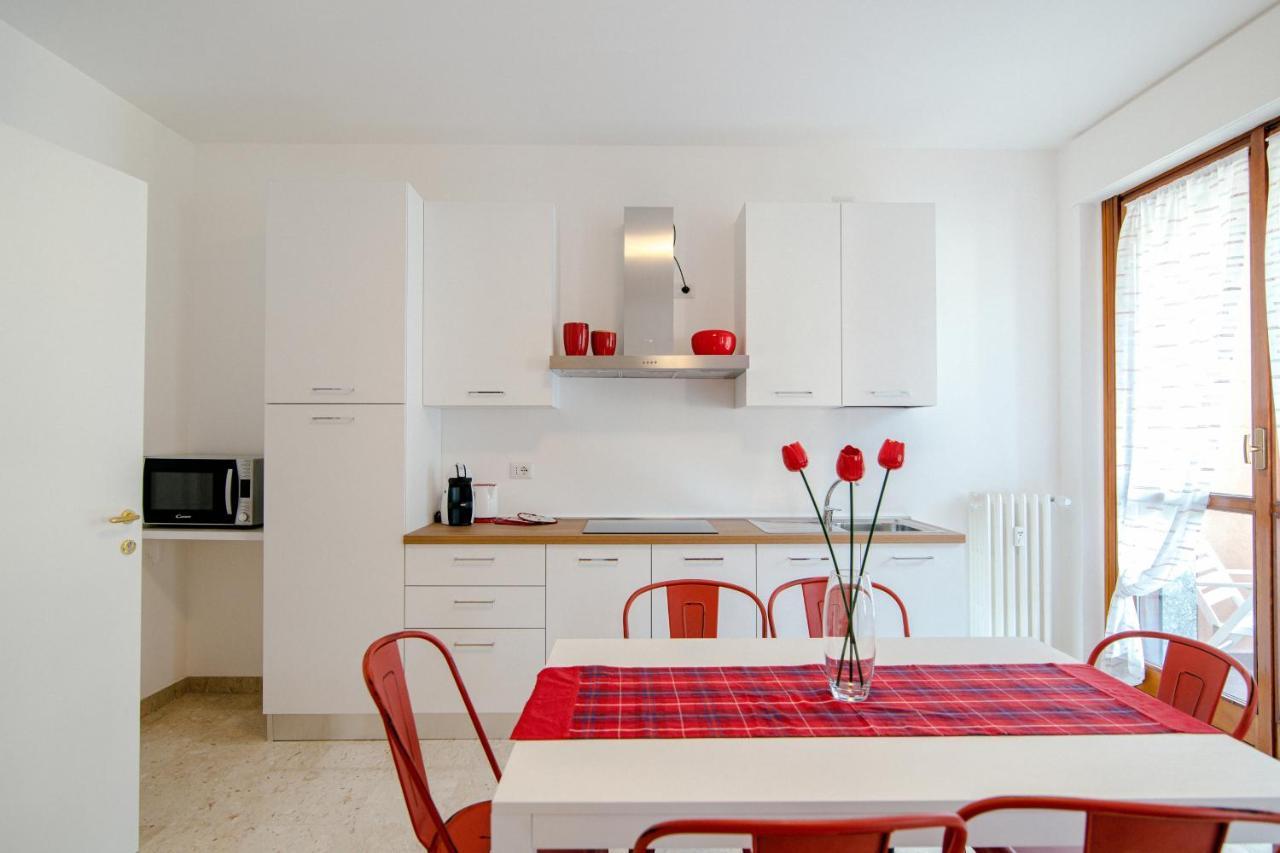 Apartment Dodo Red - The House Of Travelers