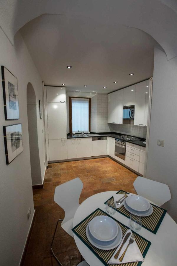 Historical In The Center Of - Larihome A02 Apartment