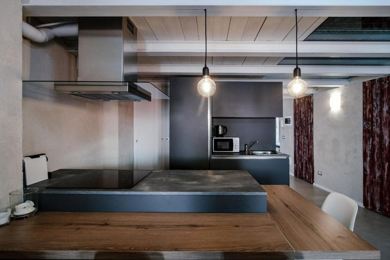 House Of Glass Cathedral View - The House Of Travelers Apartment Como