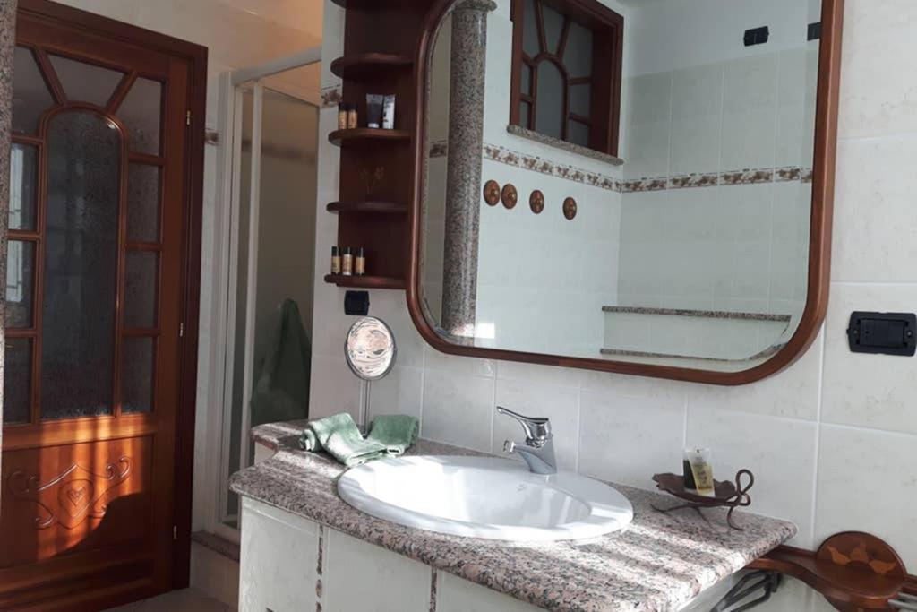 Fede Con Piscina Parco Privato E Sauna * Colico
