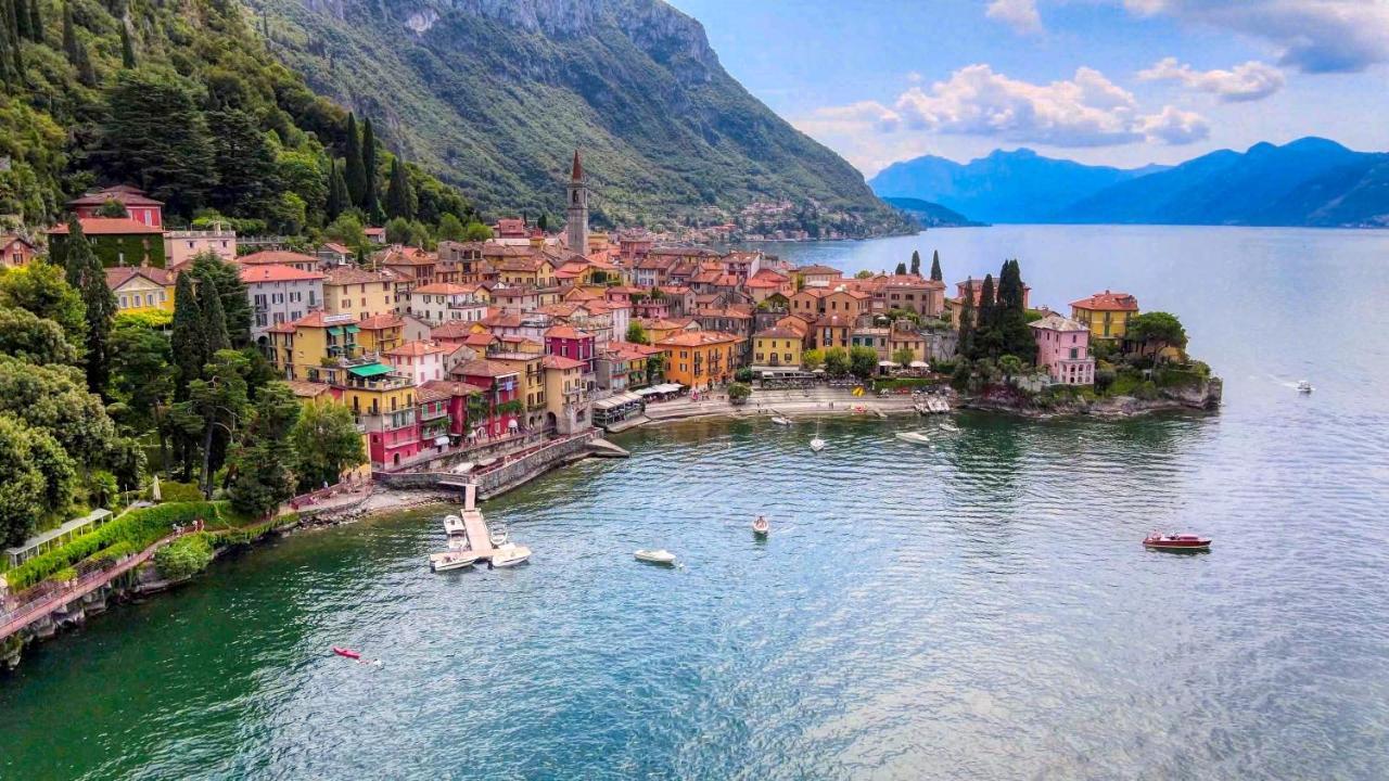 At The Lake * Acquaseria
