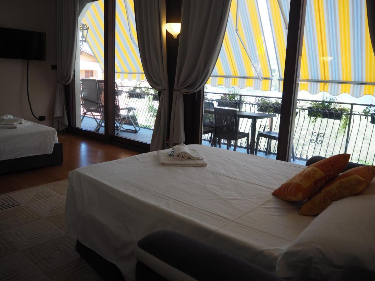 Liza's Suite's - Room's With A View Apartment *