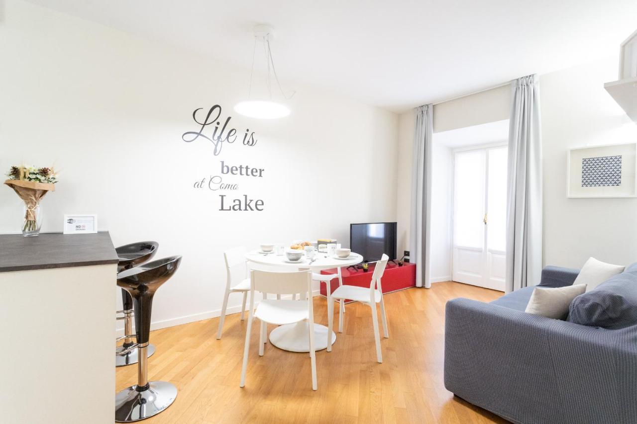 Apartment White Flat In Center By Rent Como