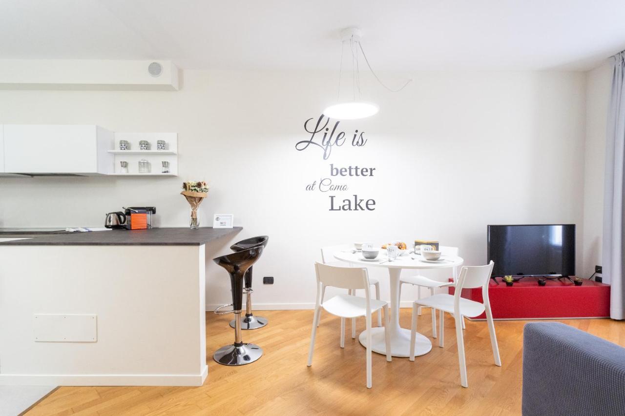 White Flat In Center By Rent *
