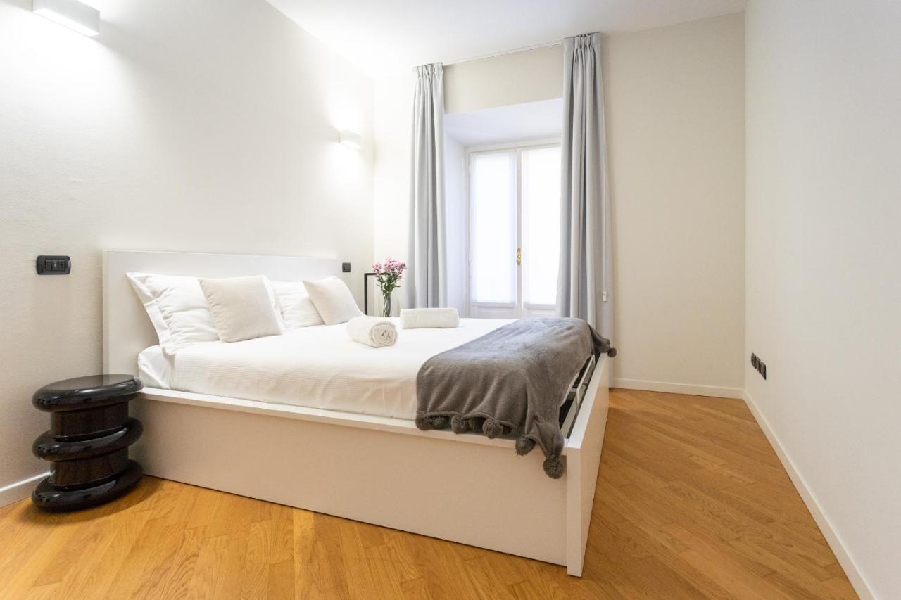White Flat In Center By Rent Apartment Como