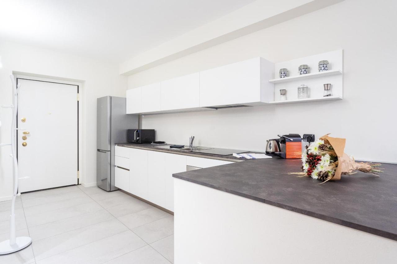 Apartment White Flat In Center By Rent