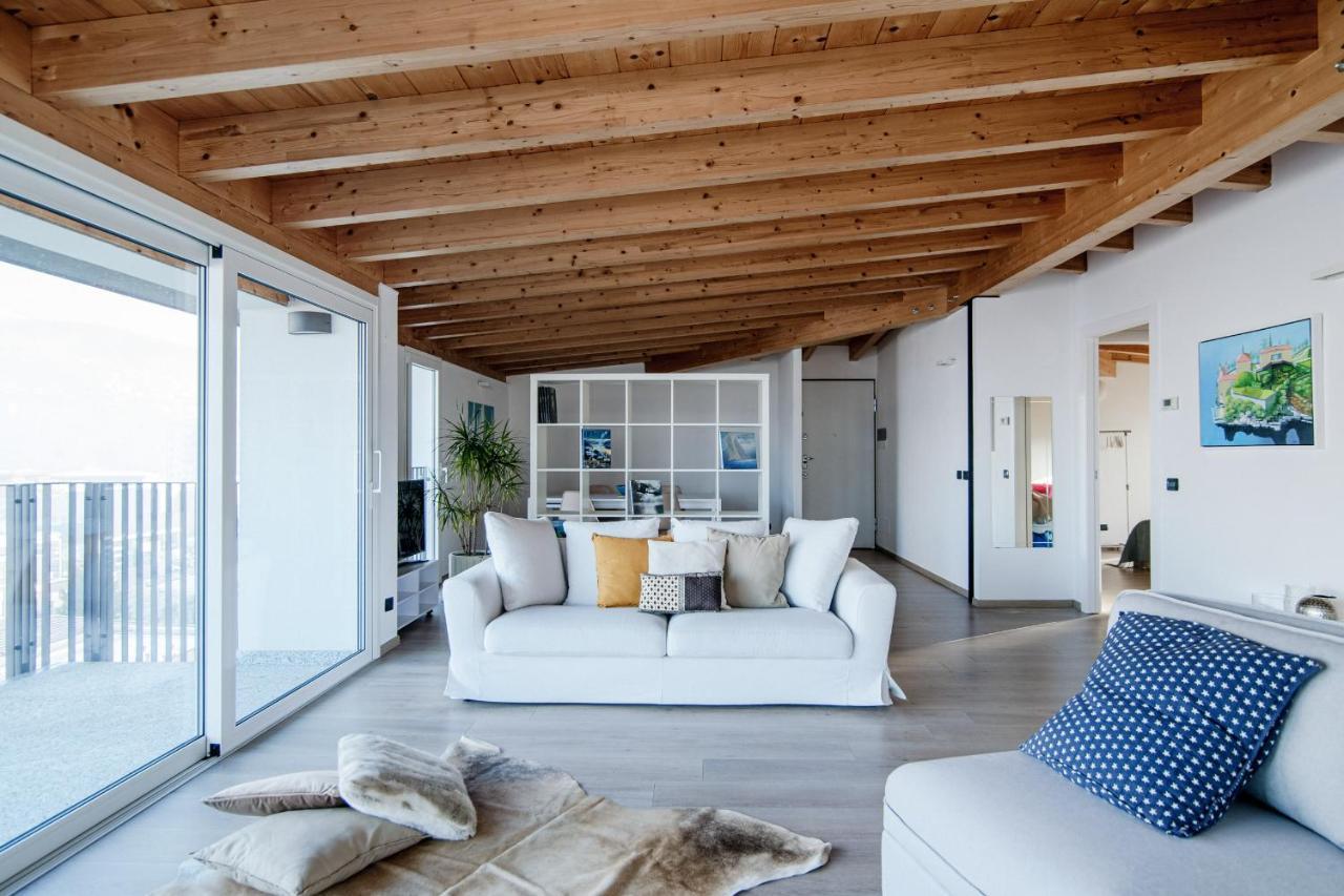White Attic - By Myhomeincomo Apartment Camnago Volta