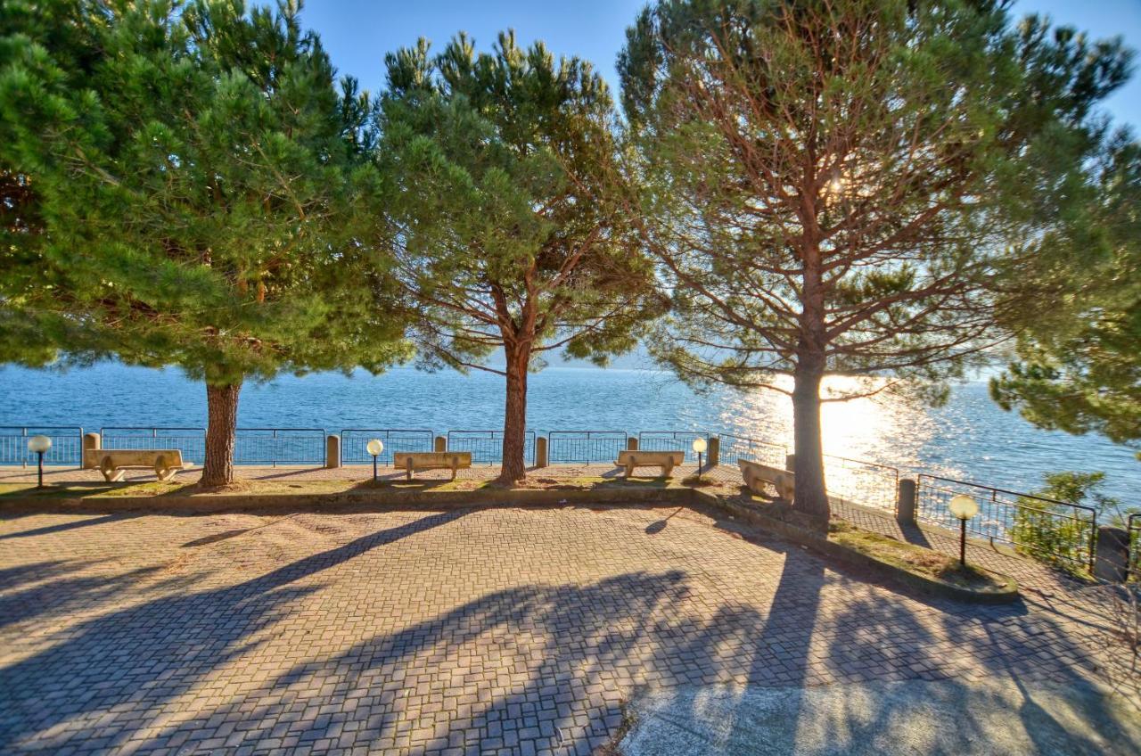 Apartment Lakeside Landing