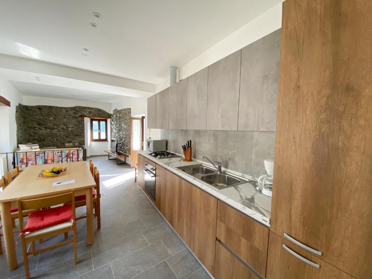 Independent Stone House With View Ferienhaus
