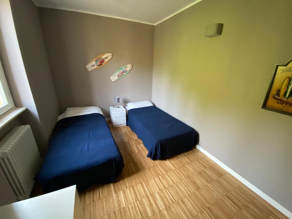 Casa Beach: Pool, 100m Lake & Near City Apartment