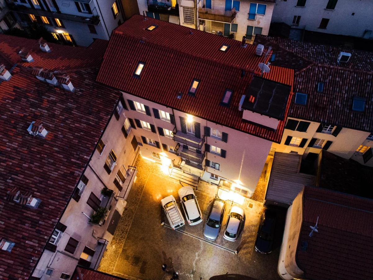 Spazio 77 - The House Of Travelers Guest house *