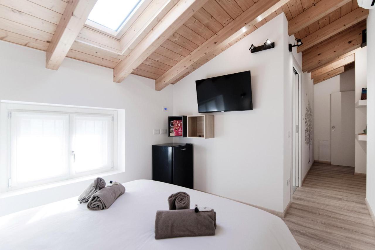 Spazio 77 - The House Of Travelers Guest house Como