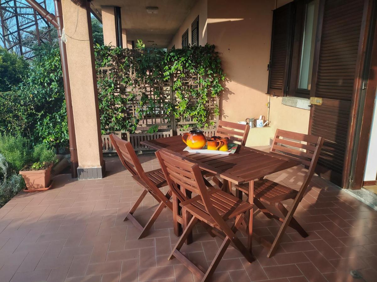 Lallas With Garden And Lake View Apartment *