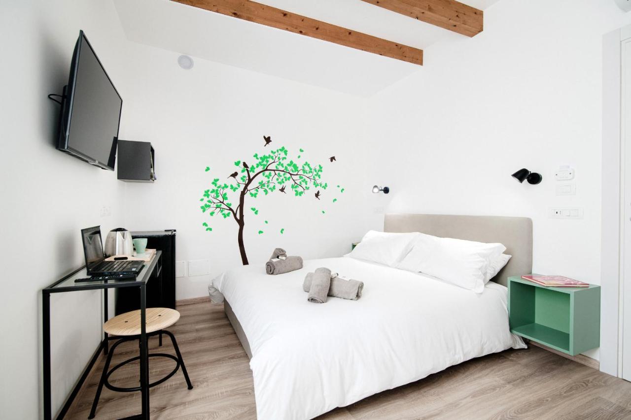 Spazio 77 - The House Of Travelers Guest house Como