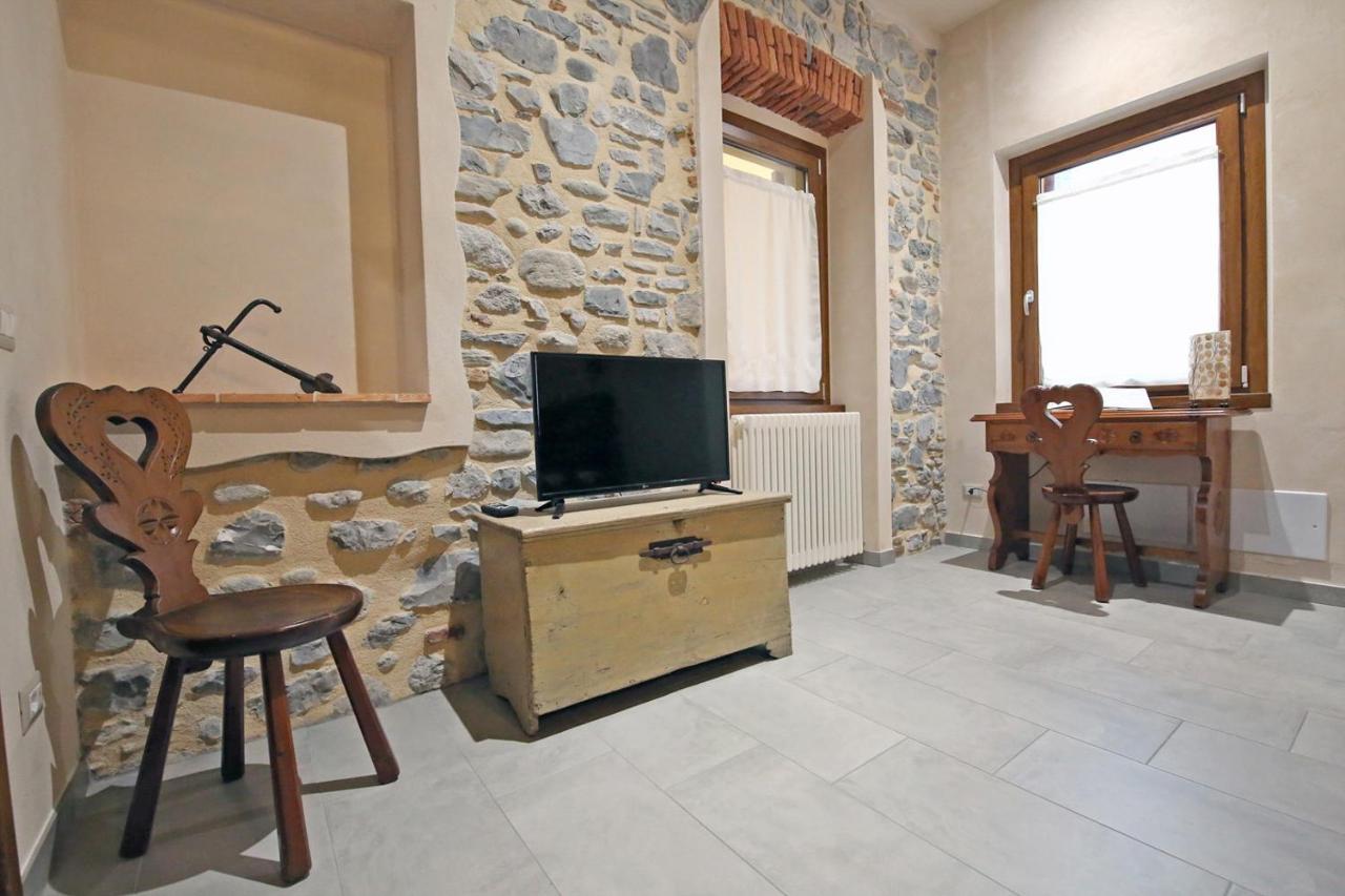 Apartment Mella -la Corte - At The With Parking