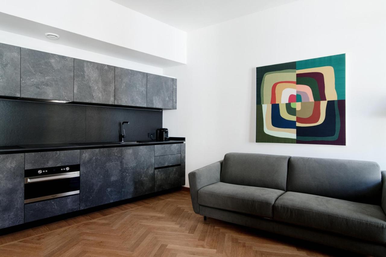 Dome's Charme - The House Of Travelers Apartment