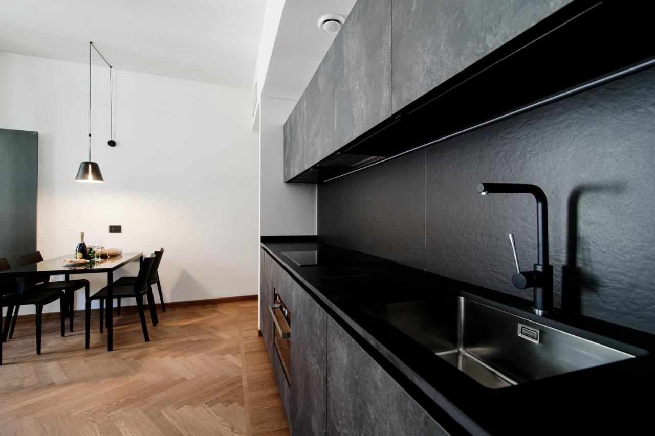 Dome's Charme - The House Of Travelers Apartment Como