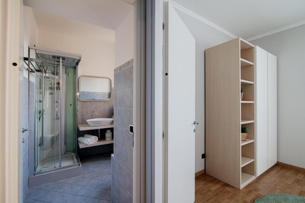 Domus - Bymyhomeincomo Apartment