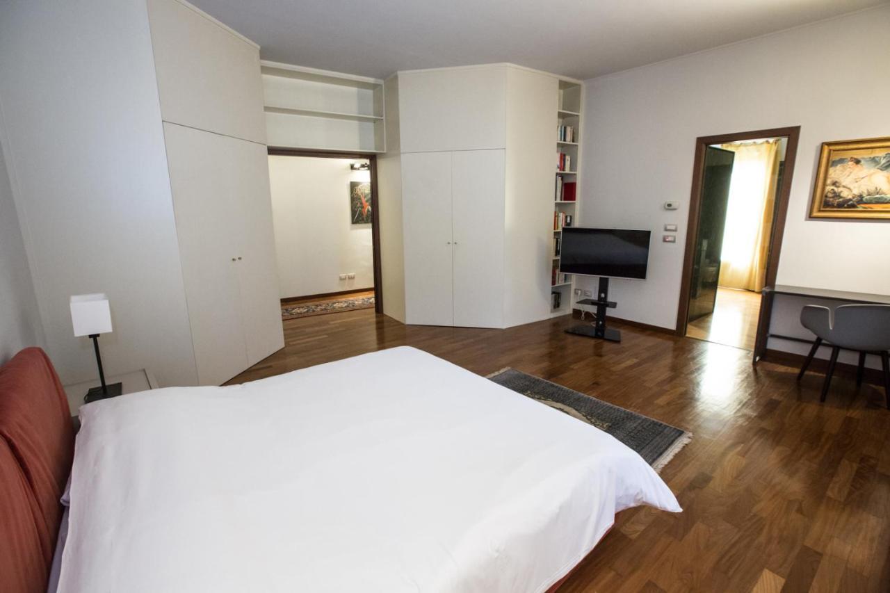 Historical In The Center Of - Larihome A02 * Gravedona