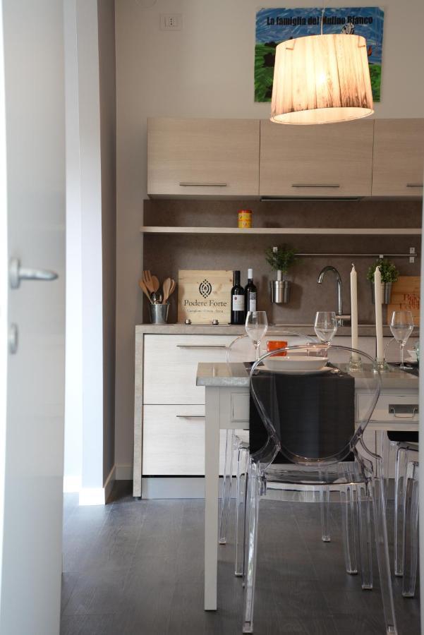 Myhomeincomo - Art Design Suites