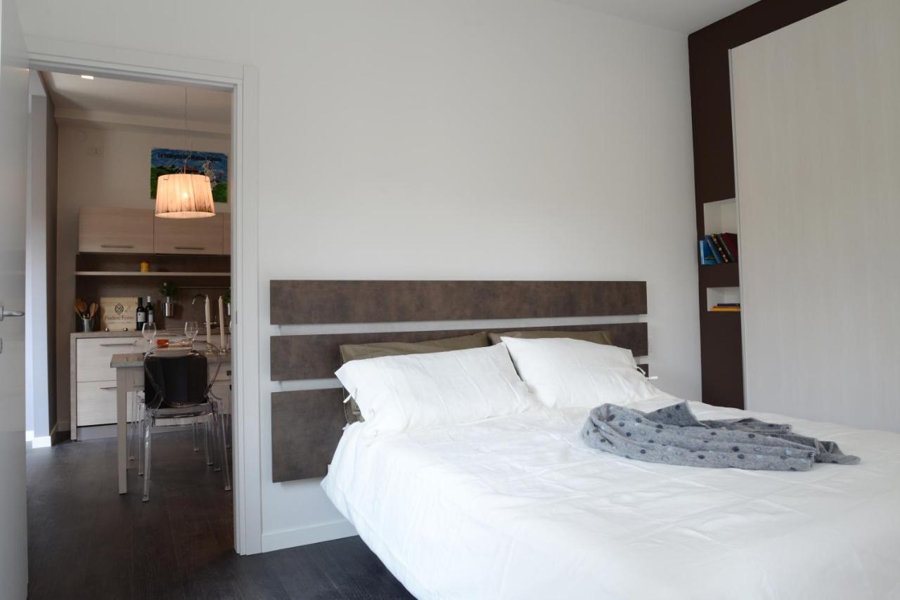 Myhomeincomo - Art Design Suites